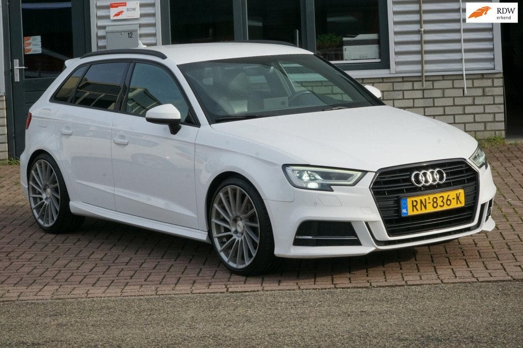 Audi A3 Sportback 1.5 TFSI CoD Sport S Line Edition, Automatische klimaatregeling, Euro 6, 4 cilinders, 150 pk