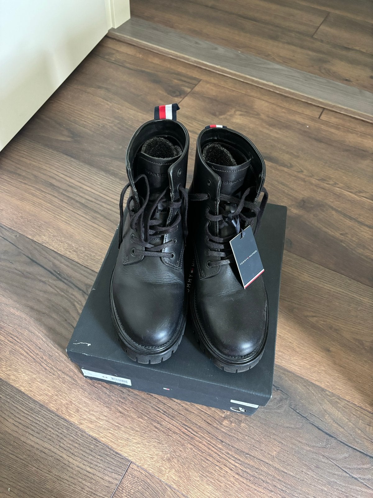 Tommy Hilfiger Chunky Dress Boot - Maat 44, Ophalen of Verzenden, Nieuw, Zwart, Boots