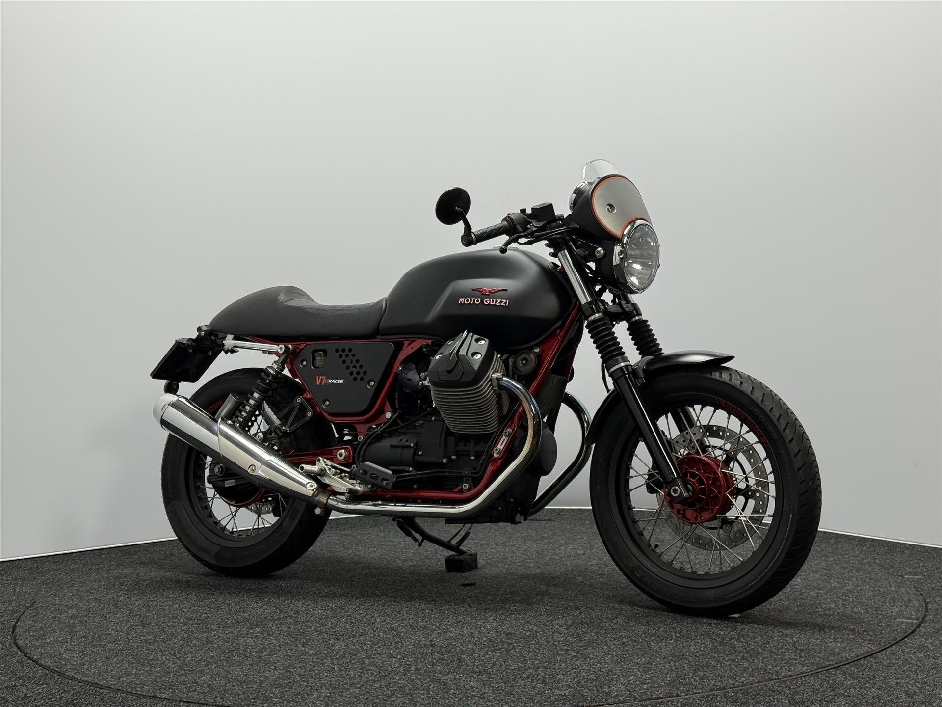 Moto Guzzi V7 II RACER, Motoren, 744 cc, Bedrijf, ABS, Handgeschakeld