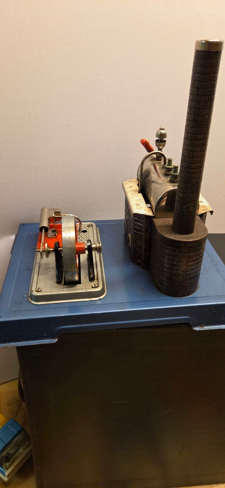Wilesco stoommachine met 2 hulpmiddelen, Ophalen of Verzenden, Gebruikt