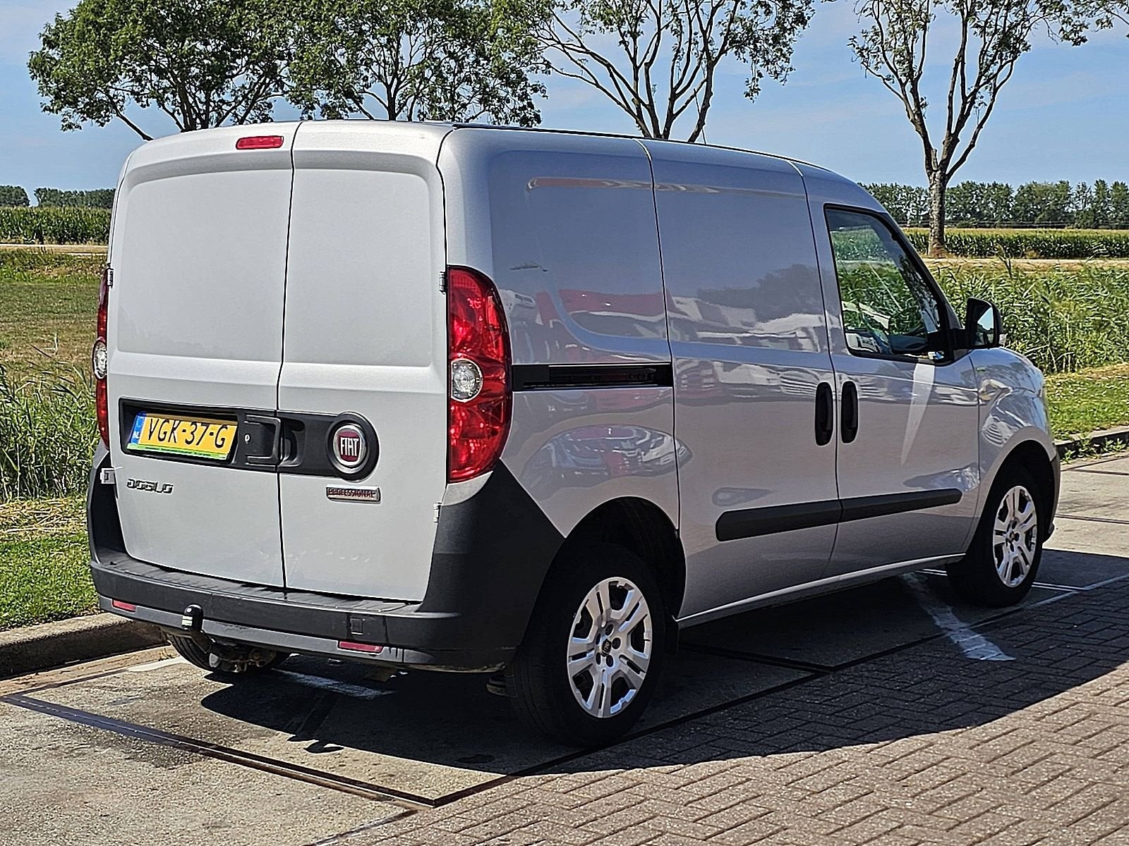 FIAT DOBLÓ CARGO 1.6, Auto's, Gebruikt, Bedrijf, Zilver of Grijs, 3 stoelen
