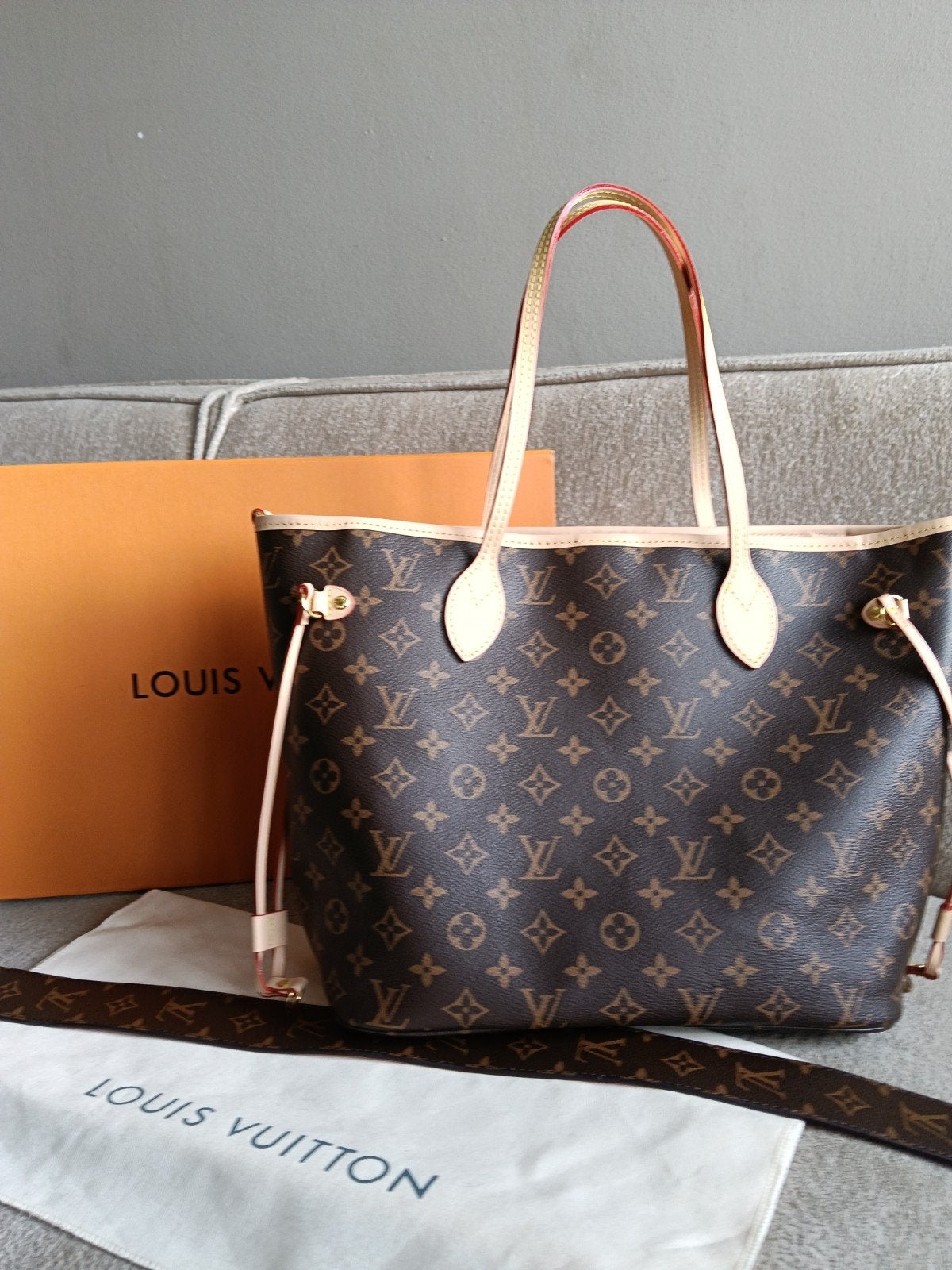 Nieuwe Louis Vuitton Neverfull MM Monogram met Schouderband, Ophalen of Verzenden, Nieuw, Bruin, Shopper