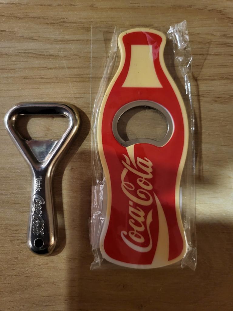 Coca-Cola Flessenopener Set: Metaal & Magneet, Verzamelen, Ophalen of Verzenden, Gebruikt, Gebruiksvoorwerp
