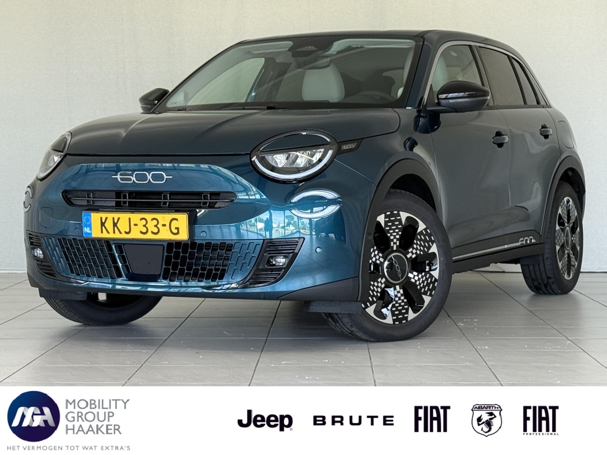Fiat 600e La Prima 54 kWh | Apple-Android | Stoelmassage | W, Stof, Gebruikt, 156 pk, Blauw