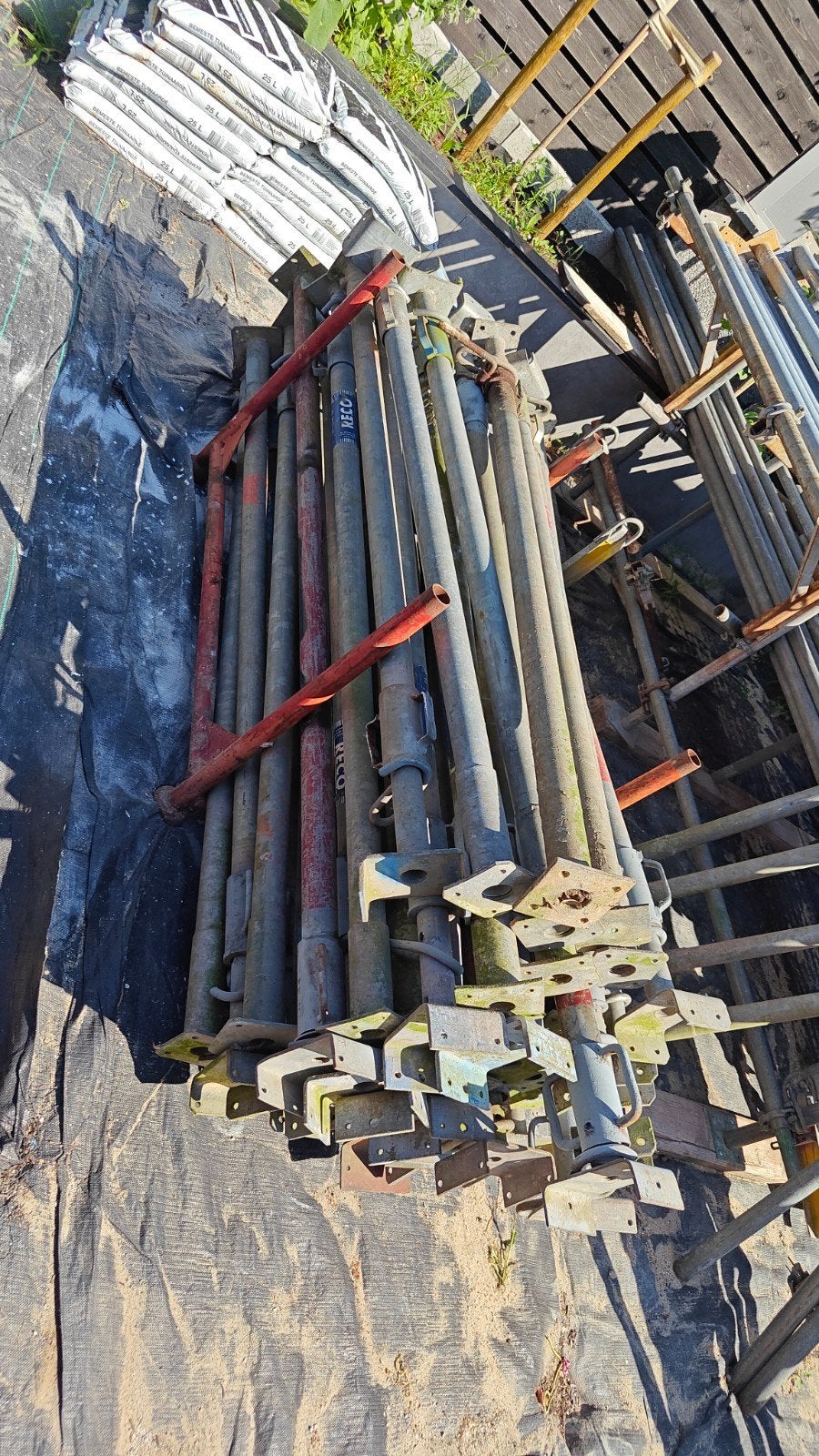 bouw bouwstempels schroefstempels stut stempels stutten, Ophalen