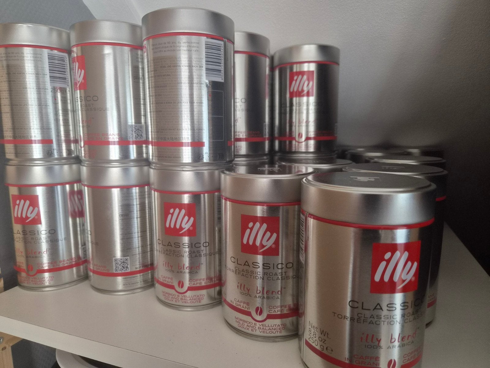 lege Illy koffieblikken, Ophalen