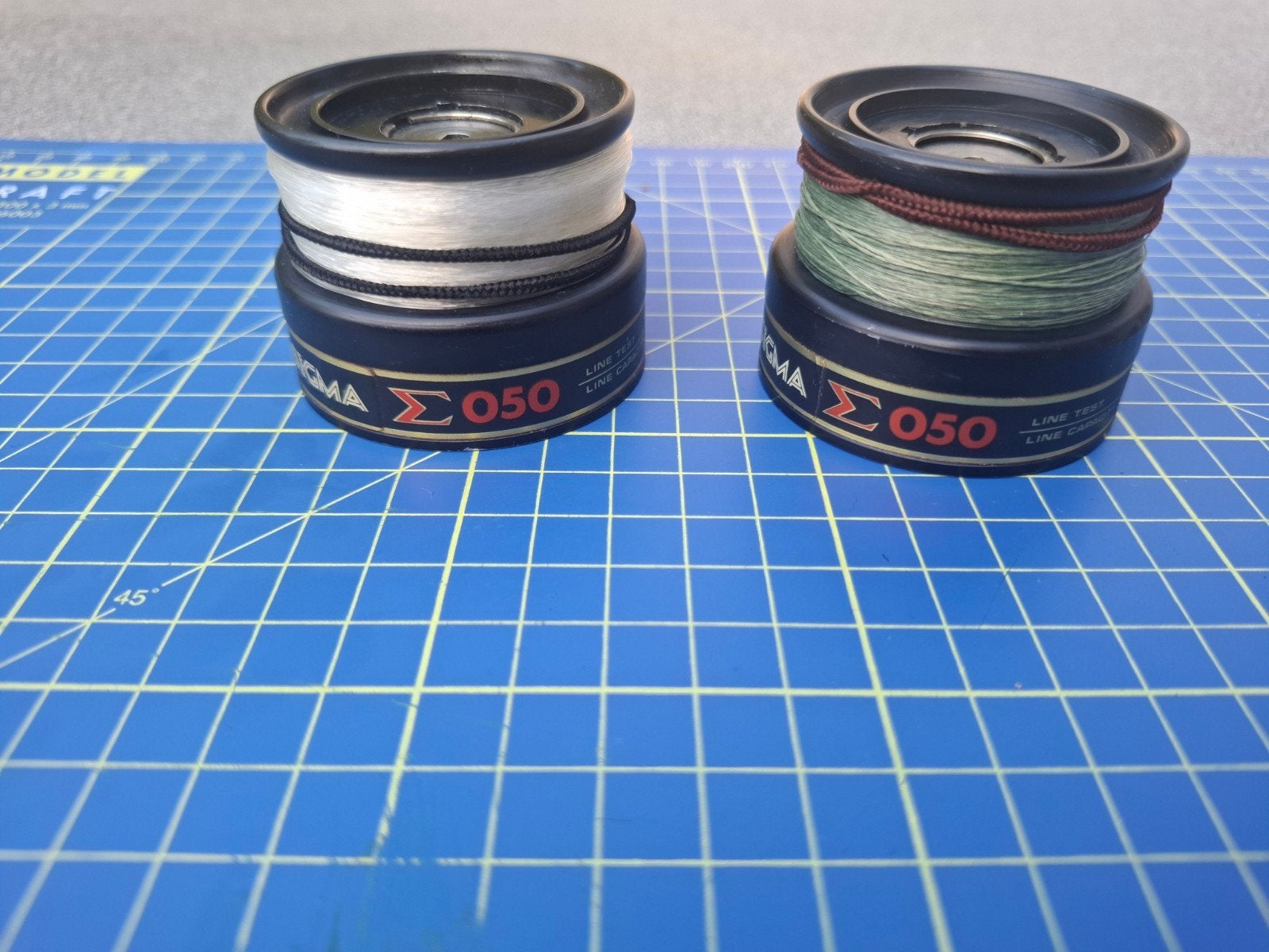2x reserve spoel Shakespeare sigma 2200 series 050, Watersport en Boten, Ophalen of Verzenden, Gebruikt, Molen