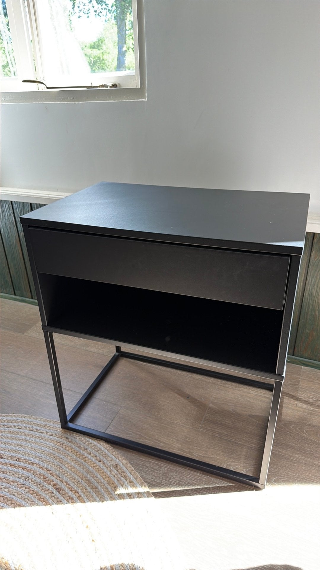 Ikea vikhammer nachtkastje, Ophalen, Zo goed als nieuw, Minder dan 45 cm, Minder dan 55 cm