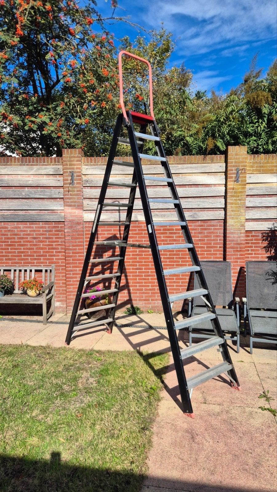 Altrex Professionele Trap Taurus TDO 12-NL - 12 Treden, Ophalen, Gebruikt, Trap, 2 tot 4 meter