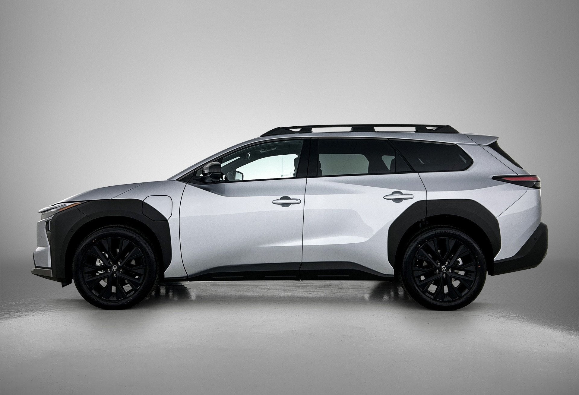 Toyota bZ4X Touring Executive AWD 75 kWh EV-Deal | Panorama, Auto's, Automaat, Zwart, 528 km, 24 min