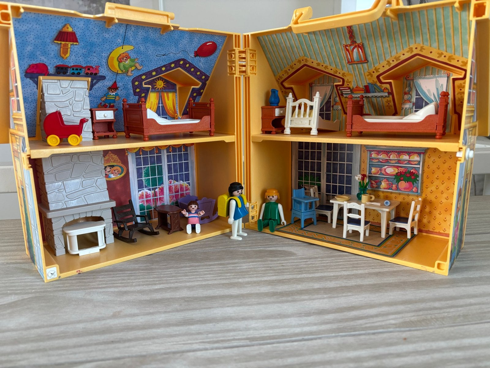 Vintage Playmobil Poppenhuis met Meubels en Poppetjes, Kinderen en Baby's, Speelgoed | Poppenhuizen, Ophalen, Gebruikt, Poppenhuis