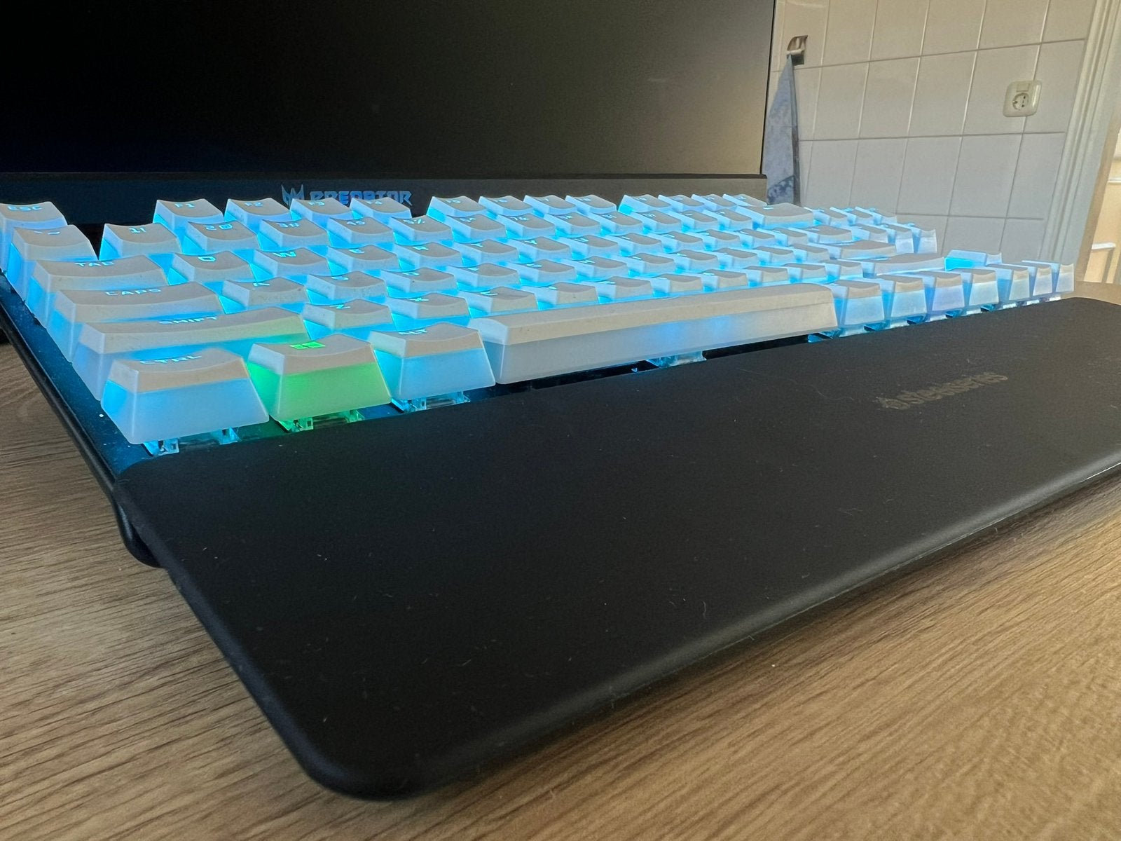 Steelseries Apex pro tkl met witte pudding keycaps, Computers en Software, Toetsenborden, Ophalen of Verzenden, Zo goed als nieuw