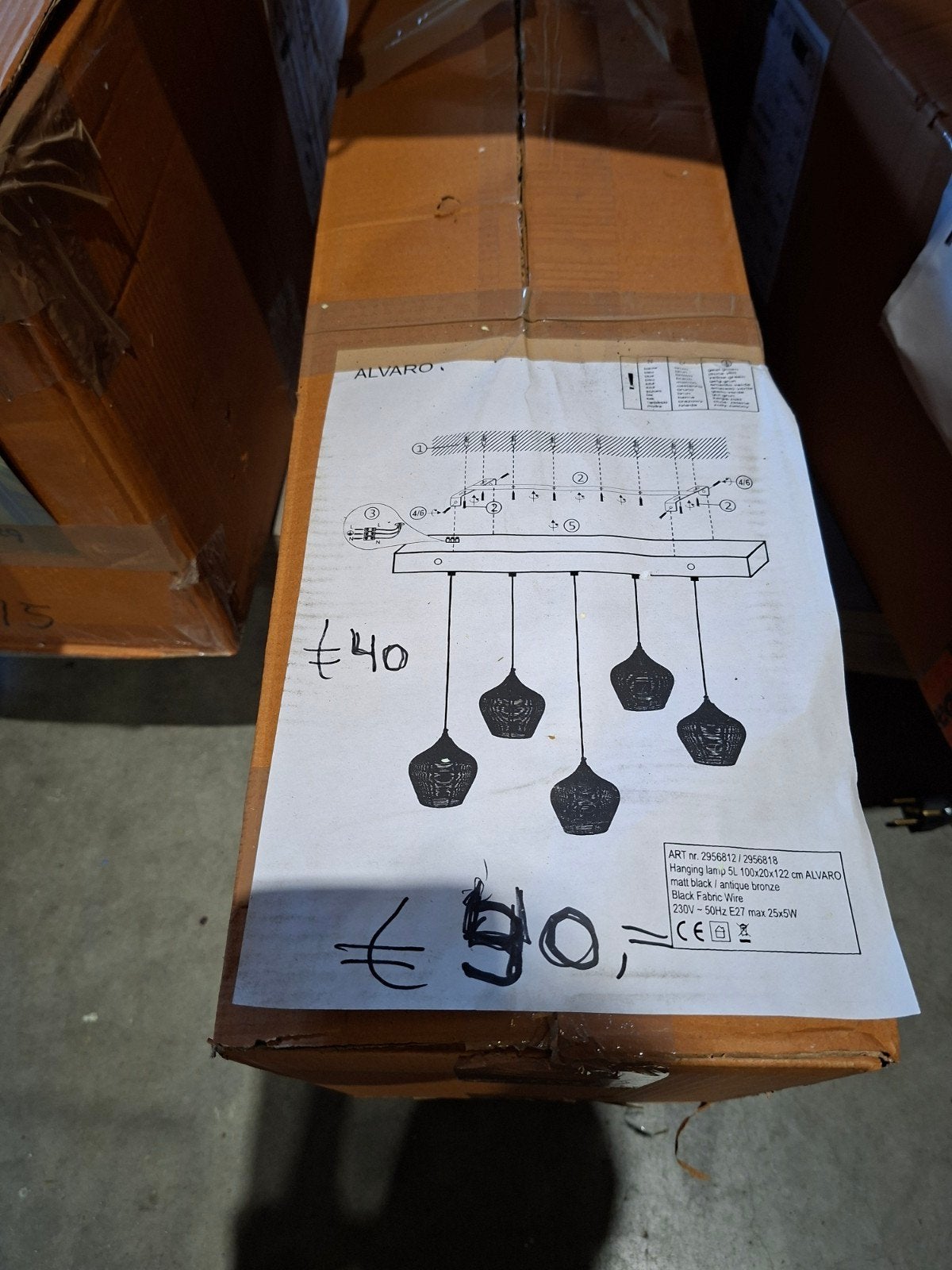 hanglamp met 5 fittingen en kappen  40 euro, Ophalen