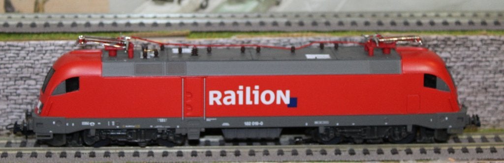 E locompotief RAILION  Br.182, Hobby en Vrije tijd, Wisselstroom, Locomotief, Ophalen of Verzenden, Zo goed als nieuw