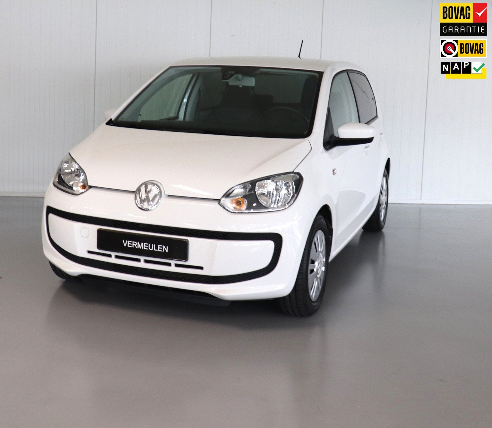 Volkswagen Up! 2015 rijklaar € 7450,-, Euro 5, Stof, Gebruikt, Up!