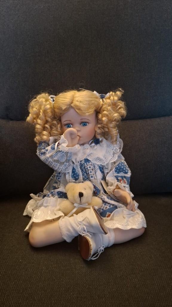 Pop porselein vintage nieuwstaat, Ophalen, Zo goed als nieuw, Pop