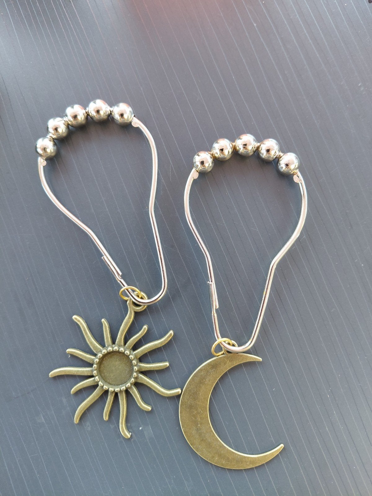 12 Decoratieve Metalen Hangers: 6 Zon & 6 Maan, Overige stijlen, Nieuw, Ophalen of Verzenden, Goud