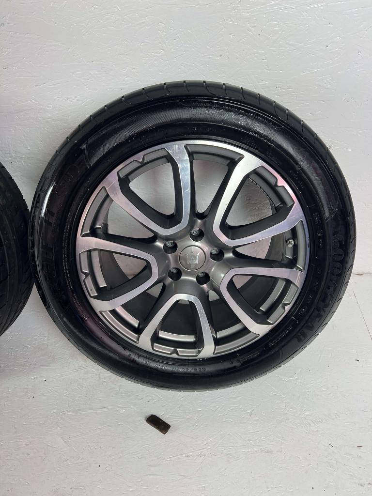Originele Maserati Levante SUV velgen 19" 5x114.3 zomer M161, Auto-onderdelen, Banden en Velgen, Gebruikt, 265 mm, Banden en Velgen