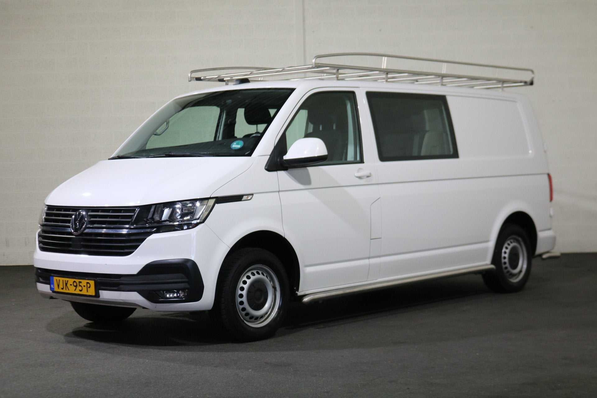 Volkswagen Transporter 2.0 TDI L2 H1 DC 150pk Airco Navigati, Auto's, Voorwielaandrijving, Gebruikt, Euro 6, 4 cilinders