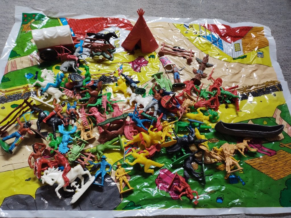 Plastic cowboys en indianen plus spullen, Ophalen, Gebruikt
