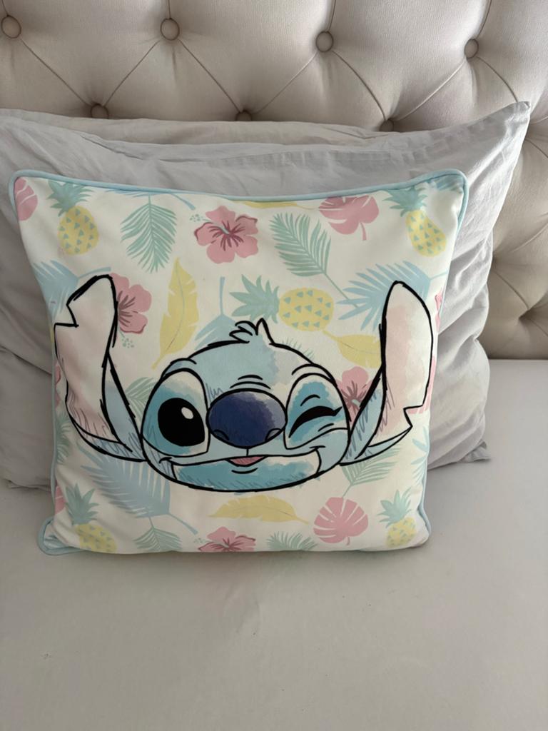 Disney Stitch Kussen - Decoratief Kussen met Stitch, Ophalen of Verzenden, Zo goed als nieuw, Overige kleuren, Vierkant