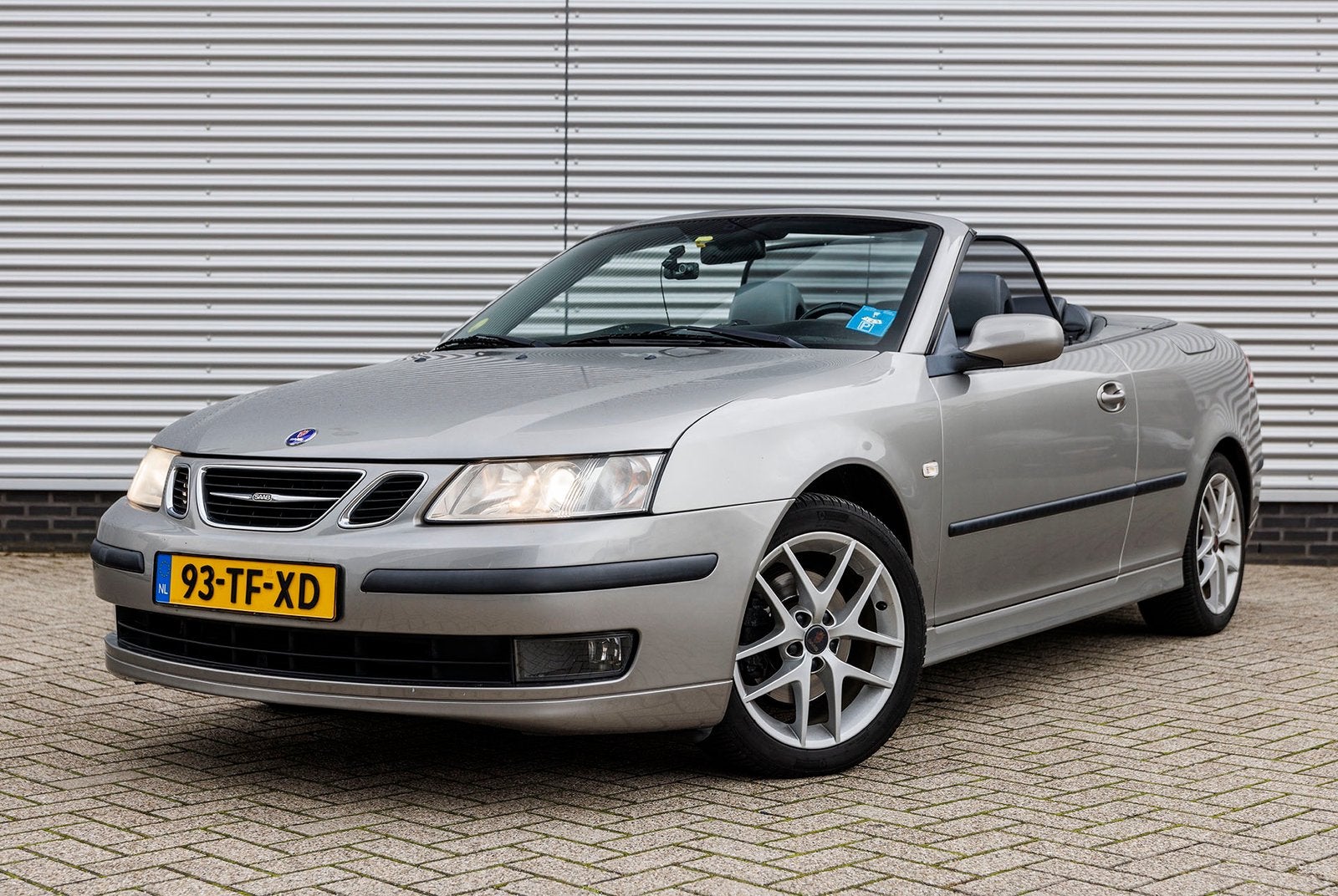 Saab 9-3 2.0 Turbo Cabriolet AUT 2005 Grijs, Auto's, Saab, 1998 cc, Cabriolet, 4 stoelen, 10 km/l