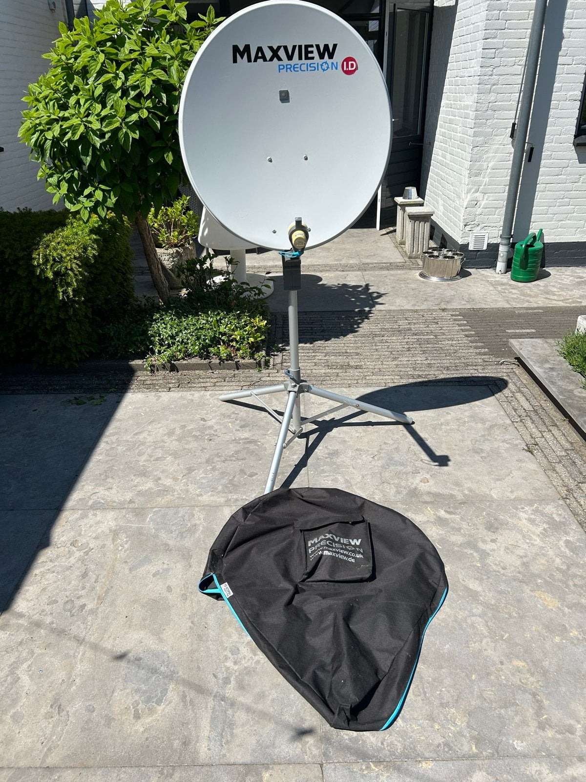 Satelliet antenne met zoeker - Complete set voor ontvangst, Ophalen, Zo goed als nieuw, (Schotel)antenne, Overige merken