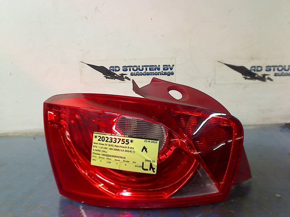 Achterlicht Links Seat Ibiza IV (6J5) (2008-05/2011-05), Service@seat.de, Seat, Seat Deutschland GmbH, Gebruikt