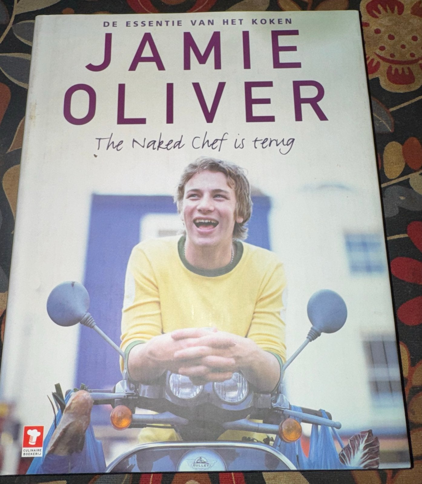 Jamie Oliver - The Naked Chef is terug kookboek, Ophalen of Verzenden, Gelezen, Europa, Hoofdgerechten
