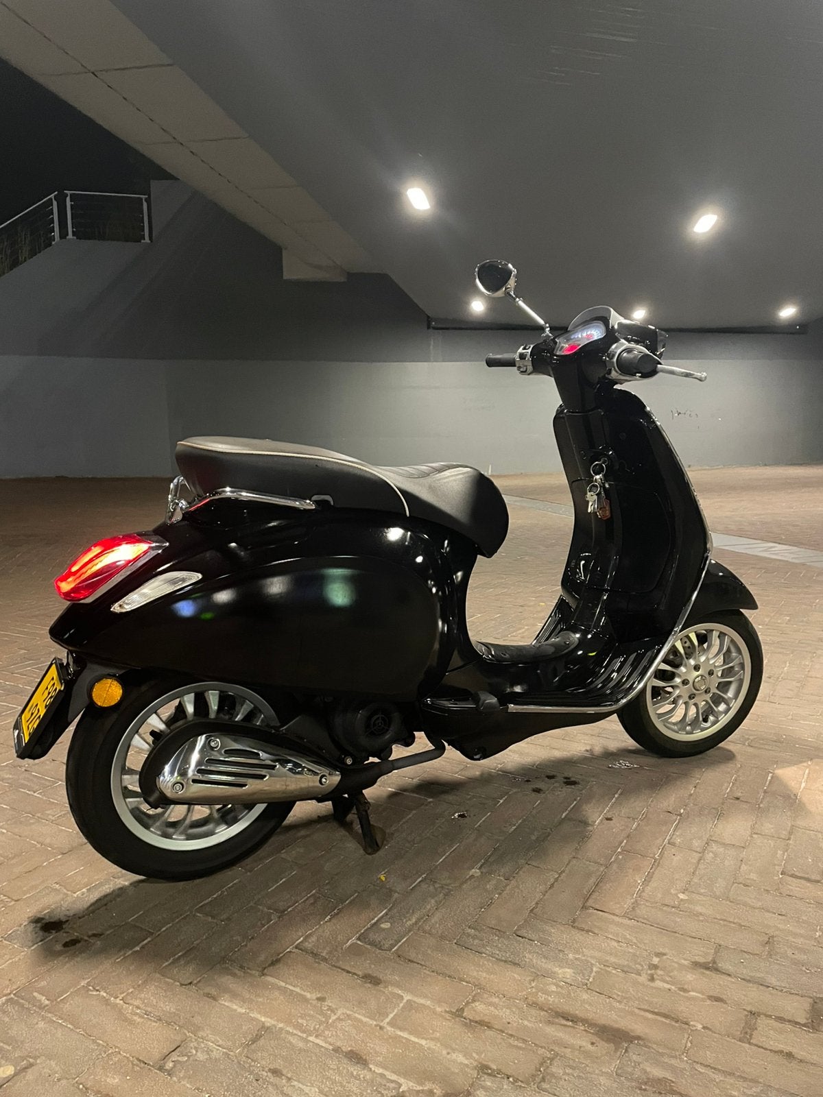 Vespa Sprint 45kmp/u, Ophalen, Zo goed als nieuw
