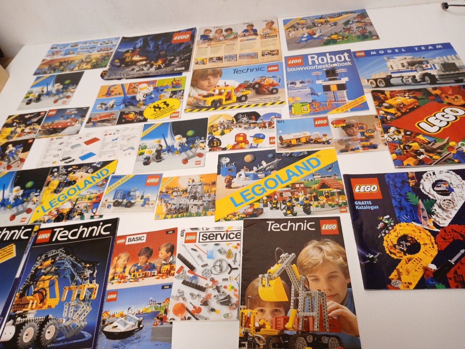 29 lego folders, catalogi en boekjes diverse jaren, Ophalen of Verzenden