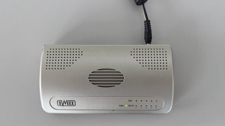 Sweex SW101 5 Port Gigabit Switch, Ophalen of Verzenden, Gebruikt