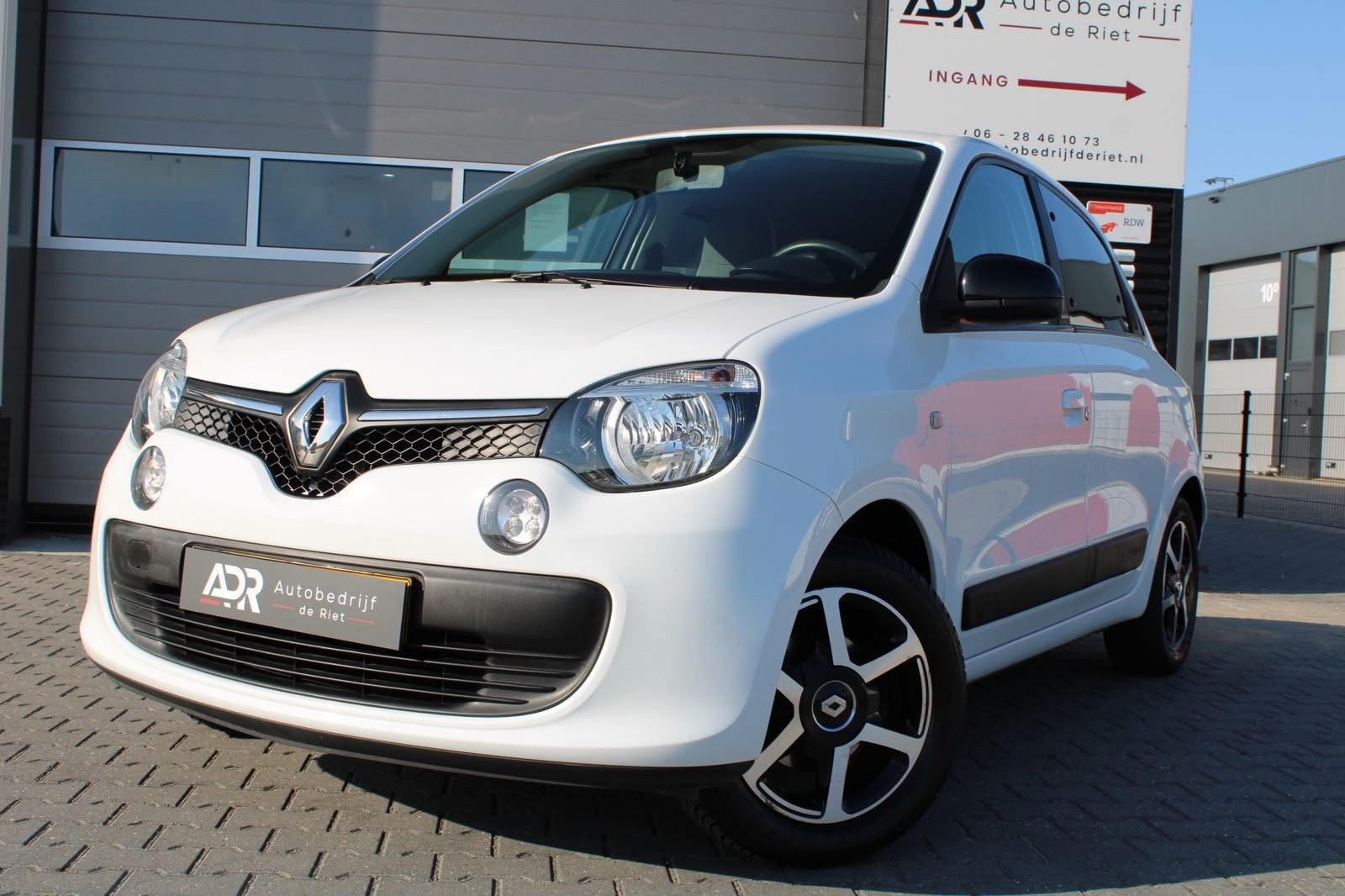 Renault Twingo 1.0 SCe LIMITED|15''|PDC|AIRCO|CRUISECONTROL|, Auto's, Renault, Dealer onderhouden, Gebruikt, Euro 6, 840 kg
