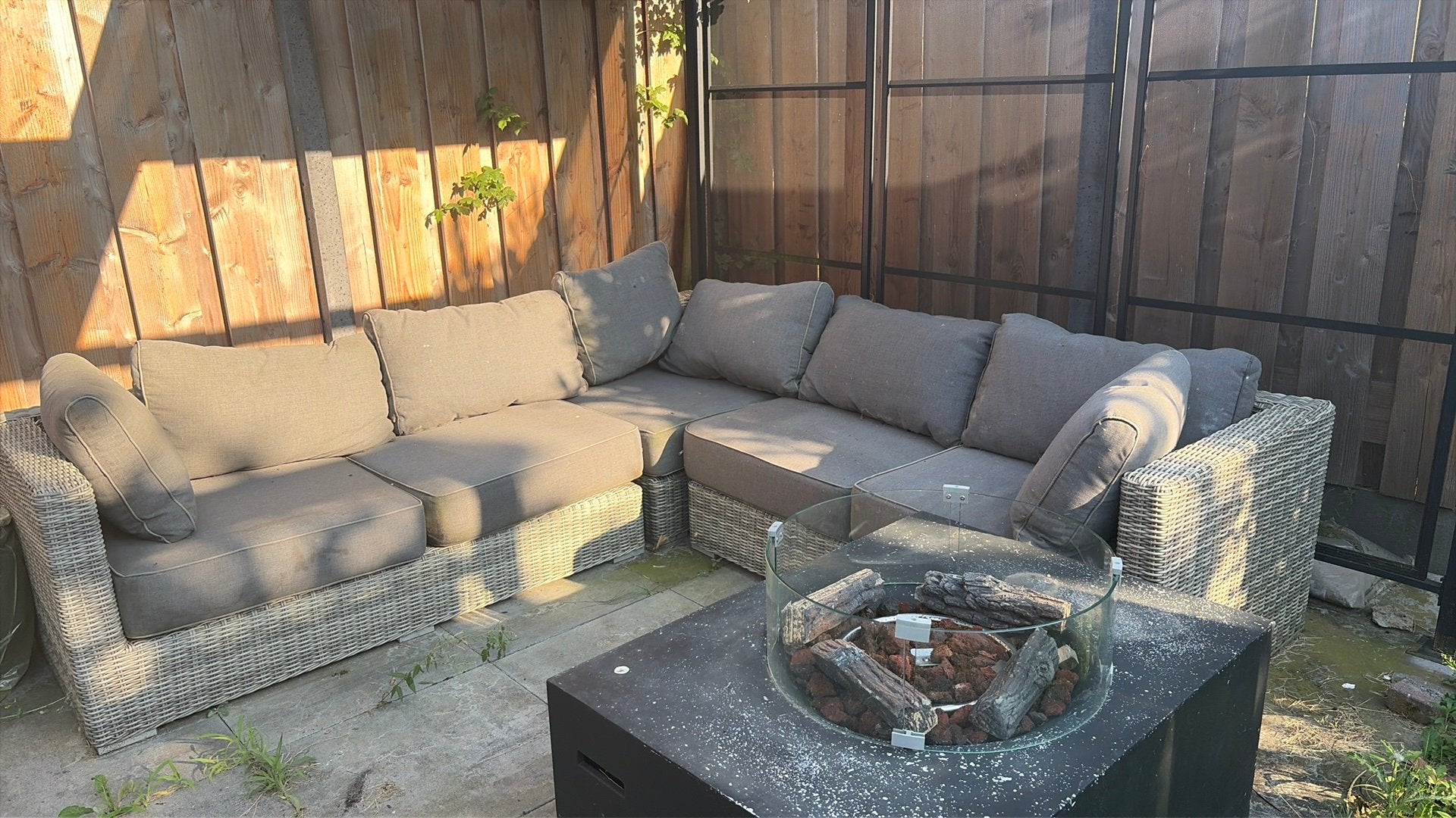 Tuinset met vuurtafel, Tuin en Terras, Ophalen, Zo goed als nieuw