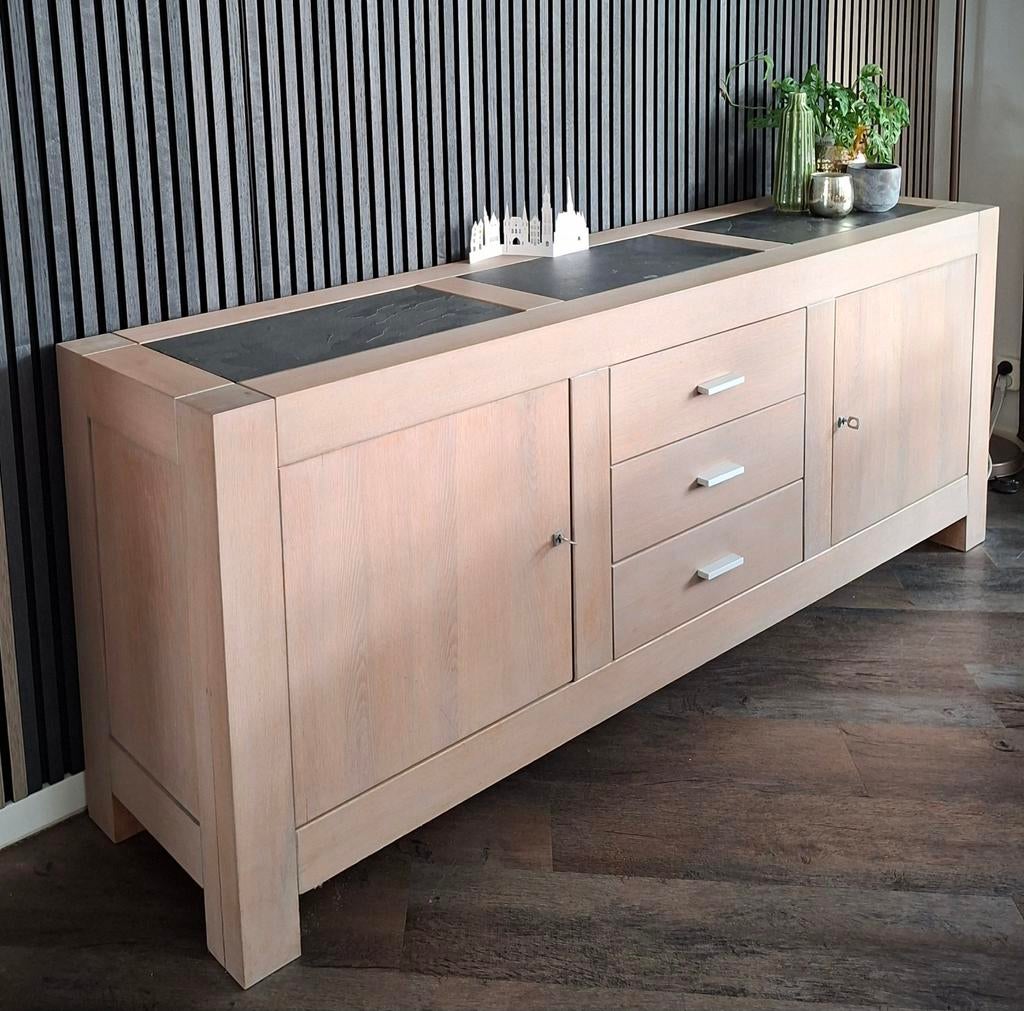 Whitewash eikenhout dressoir met leisteen, Ophalen, Eikenhout, Zo goed als nieuw, 200 cm of meer