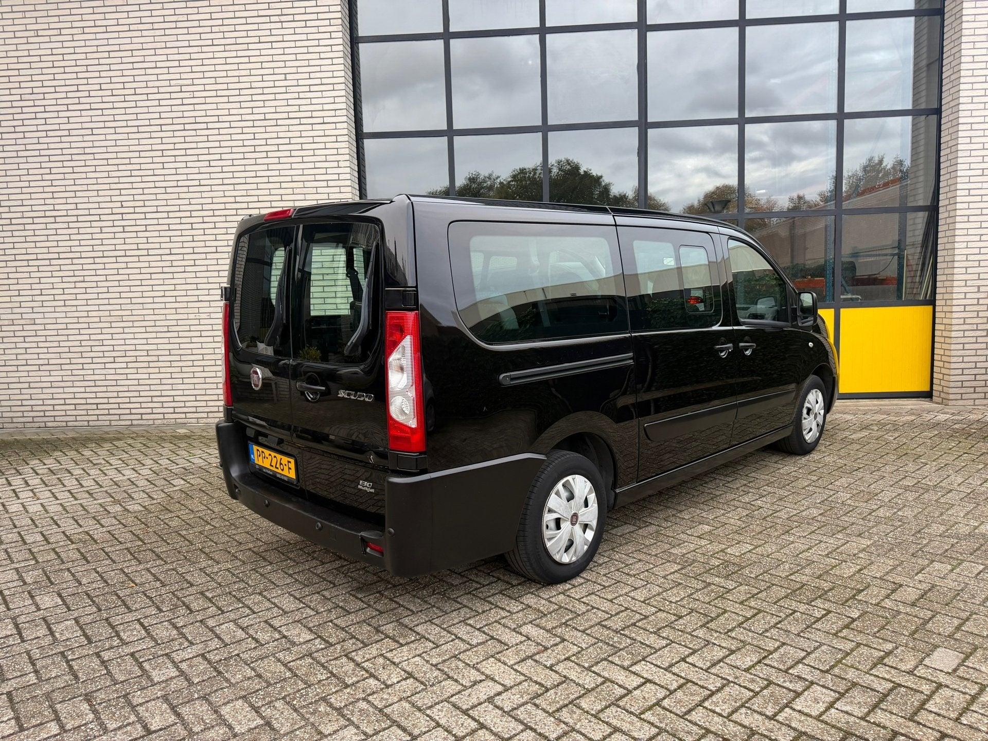 Fiat Scudo Panorama 2.0 MultiJet L2H1 Family 9 persoon, airc, Auto's, Voorwielaandrijving, Euro 5, Stof, Gebruikt