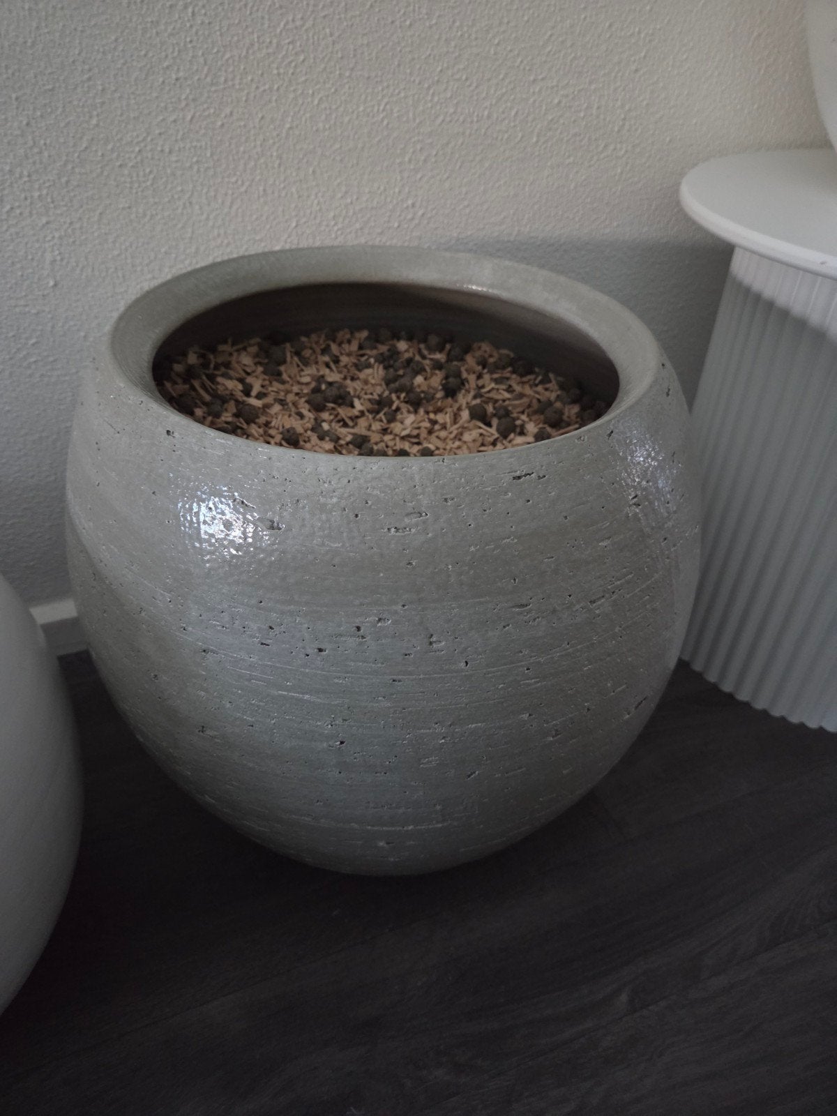 grote bloempot grijs, Tuin en Terras, Ophalen, Zo goed als nieuw, Rond, Kunststof