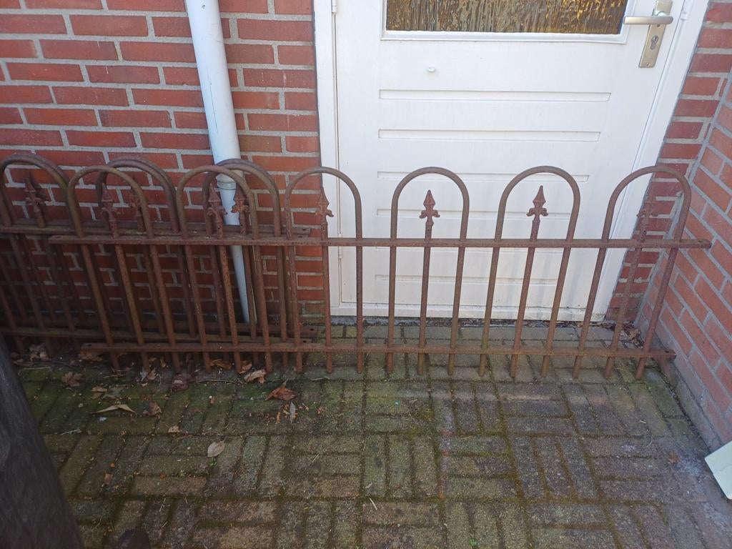 3 gietijzeren hekken, Tuin en Terras, Tuinhekken en Hekwerk, Ophalen, IJzer, Sierhekwerk