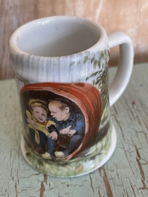 Kleine mok / pul. Ot en Sien in de ton. Jet ter Steege 1984., Ophalen, Zo goed als nieuw, Overige stijlen, Kop(pen) en/of Schotel(s)