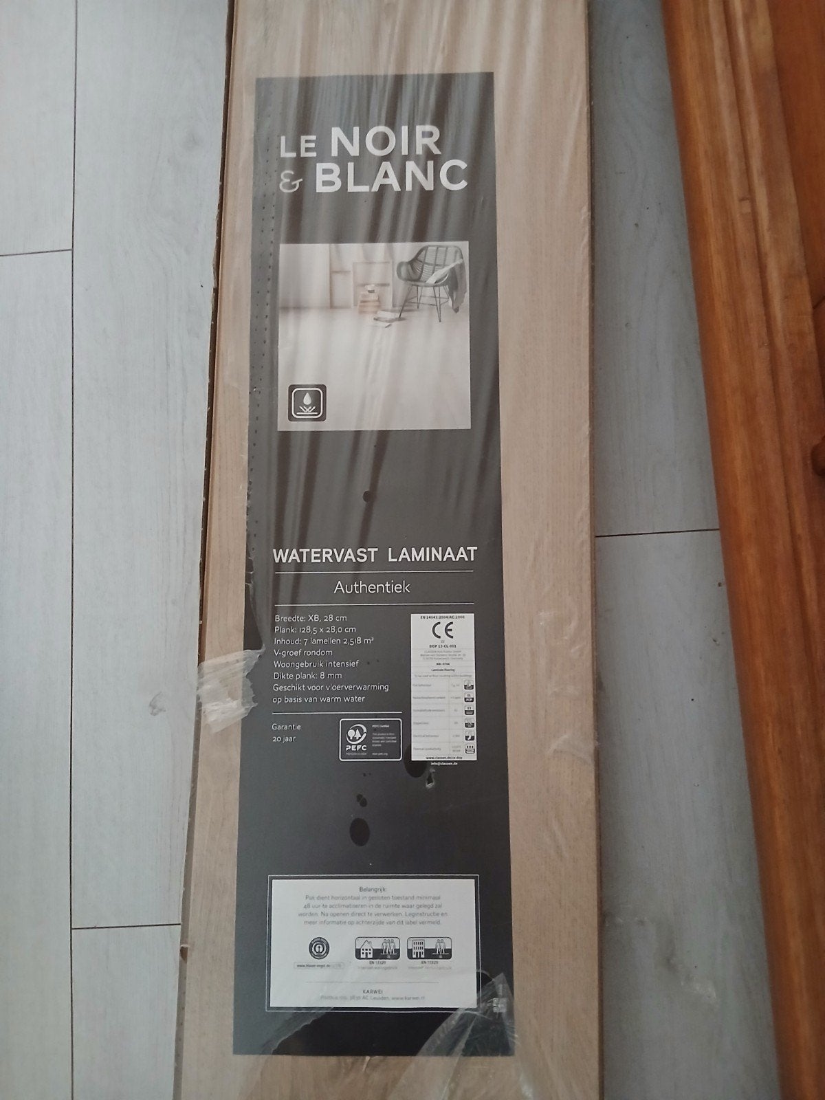 Gratis ophalen: le noir&blanc authentiek laminaat bijna 6 m2, 50 tot 150 cm, Nieuw, 10 tot 30 cm, Hout
