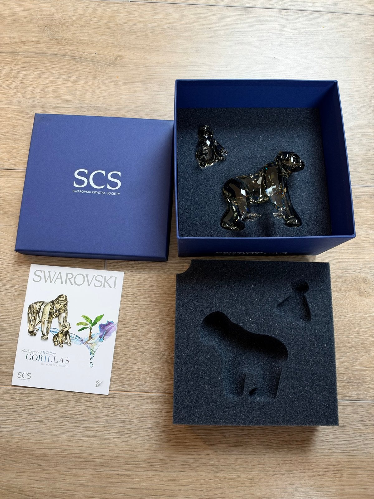 Swarovski SCS Gorillas - Kristallen Beeldjes, Zwart, Ophalen of Verzenden, Zo goed als nieuw, Modern