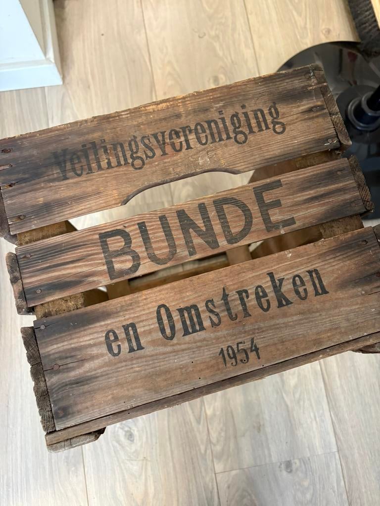 Vintage houten veilingkist Bunde 1954, originele opdruk, Ophalen, Zo goed als nieuw, 50 tot 100 cm, Minder dan 50 cm