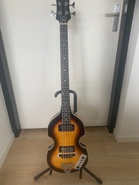 Harley Benton Beatbass en HB20B versterker, Ophalen of Verzenden, Zo goed als nieuw, Elektrisch