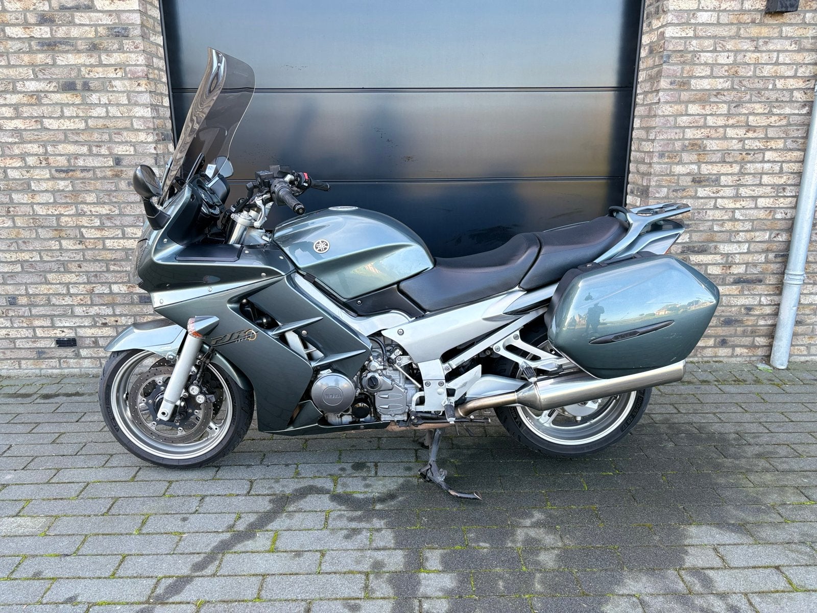 Yamaha FJR 1300 - Comfortabele Toermotor, Motoren, Cardan-aandrijving, 4 cilinders, Motorrijbewijs A, Gebruikt