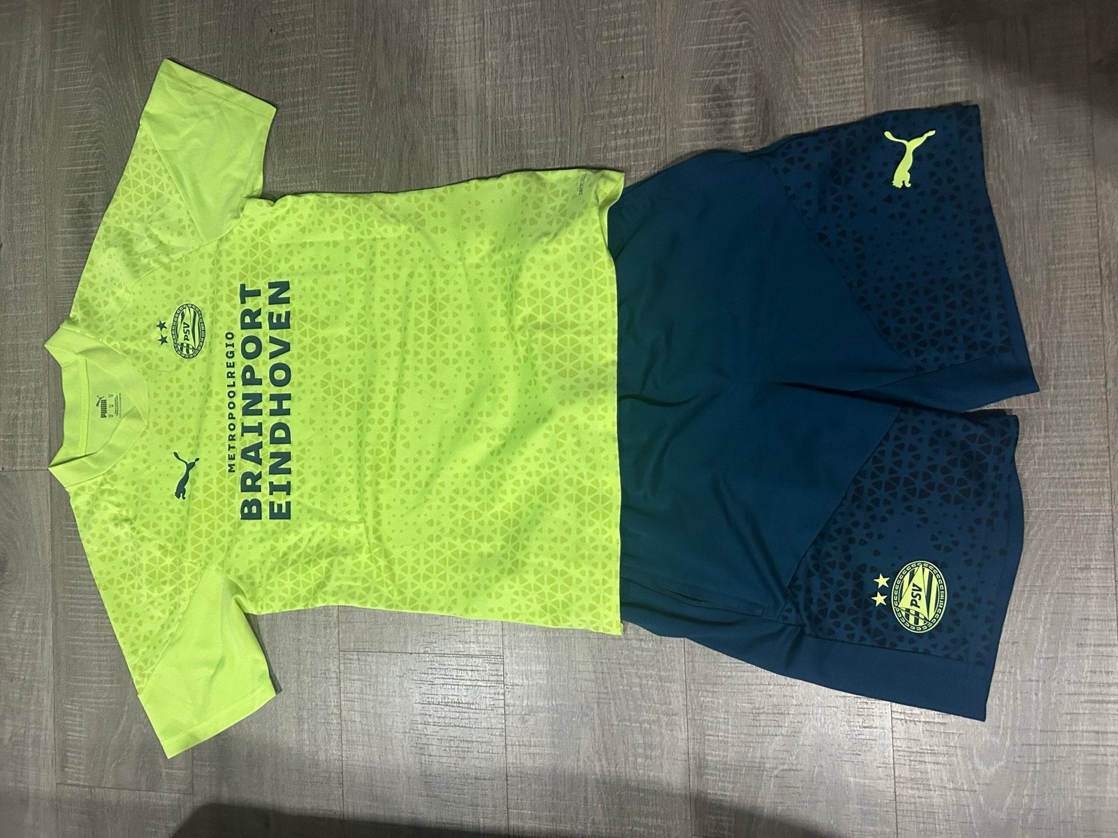 PSV Trainings tenue - Zo goed als nieuw, Verzenden, Zo goed als nieuw, Maat 38/40 (M), Meerkleurig