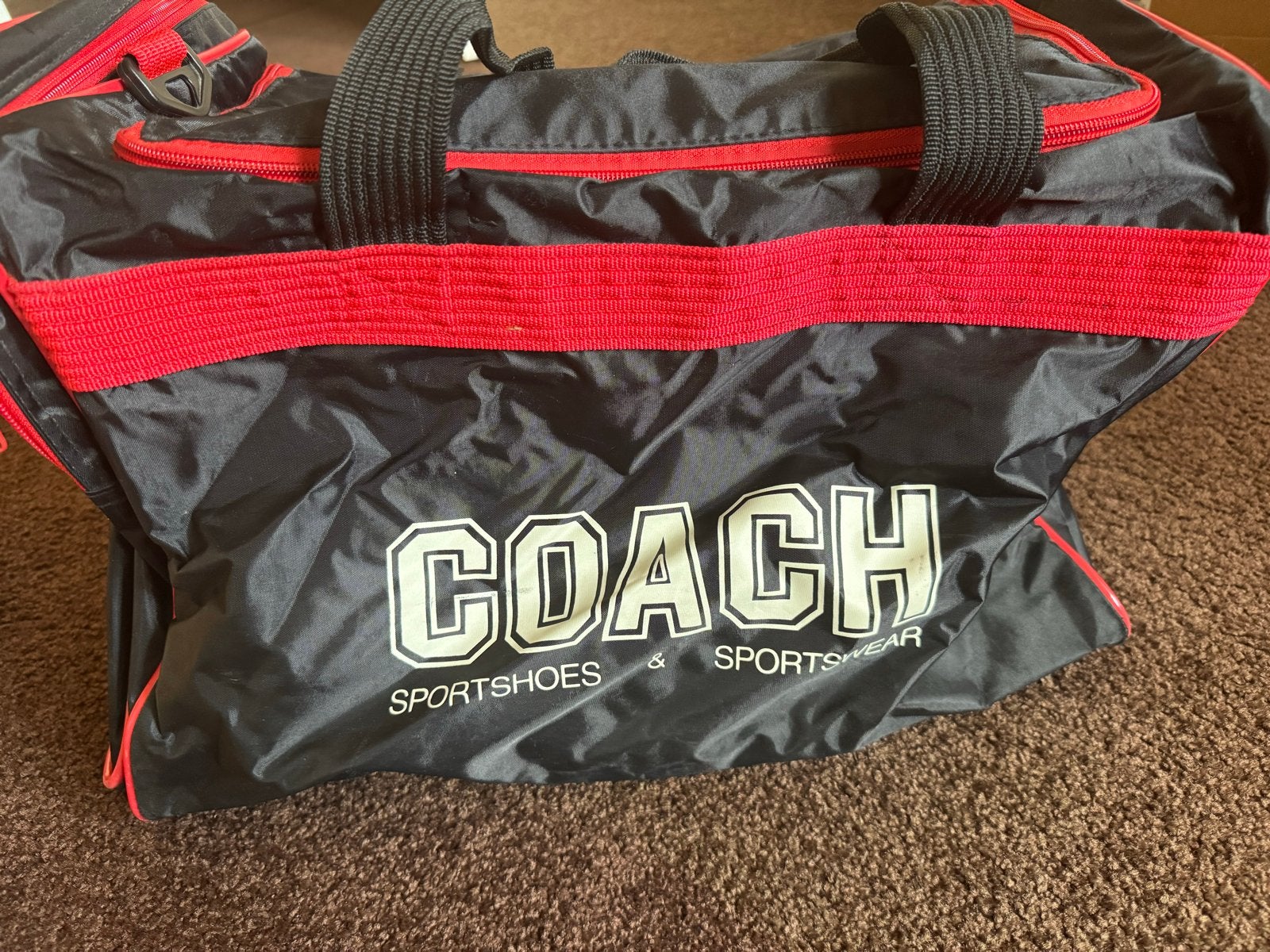 Zwart/rode sporttas - 50x30x26 cm, Ophalen of Verzenden, Gebruikt, Unisex volwassen