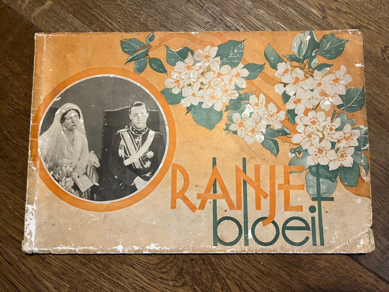 Verzamelitem - gedenkalbum Juliana en Bernhard, Ophalen of Verzenden, Gebruikt, Nederland, Tijdschrift of Boek