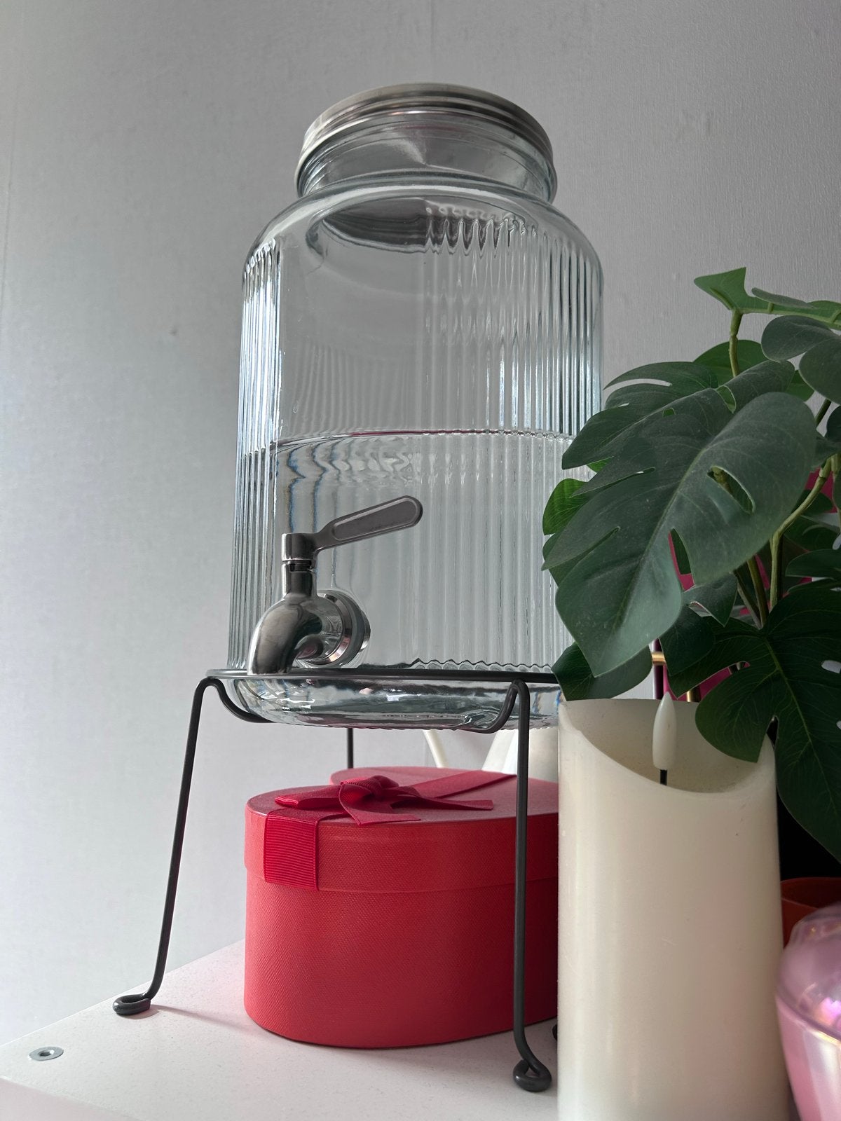 Glazen drankdispenser met kraantje en standaard, Huis en Inrichting, Keuken | Keukenbenodigdheden, Overige typen, Ophalen, Zo goed als nieuw