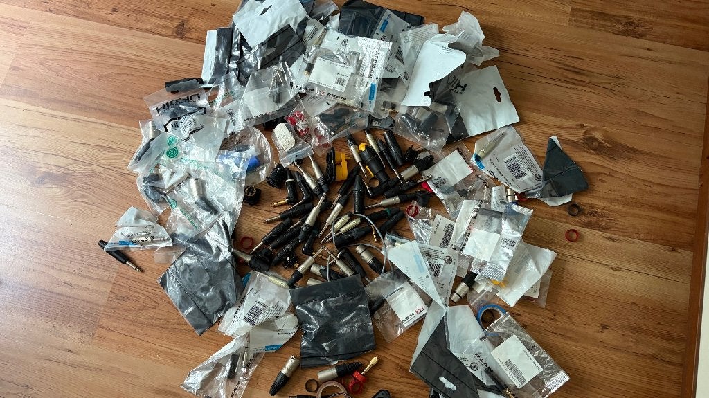 Diverse audio pluggen, Ophalen of Verzenden, Gebruikt, Minder dan 2 meter, Overige kabels