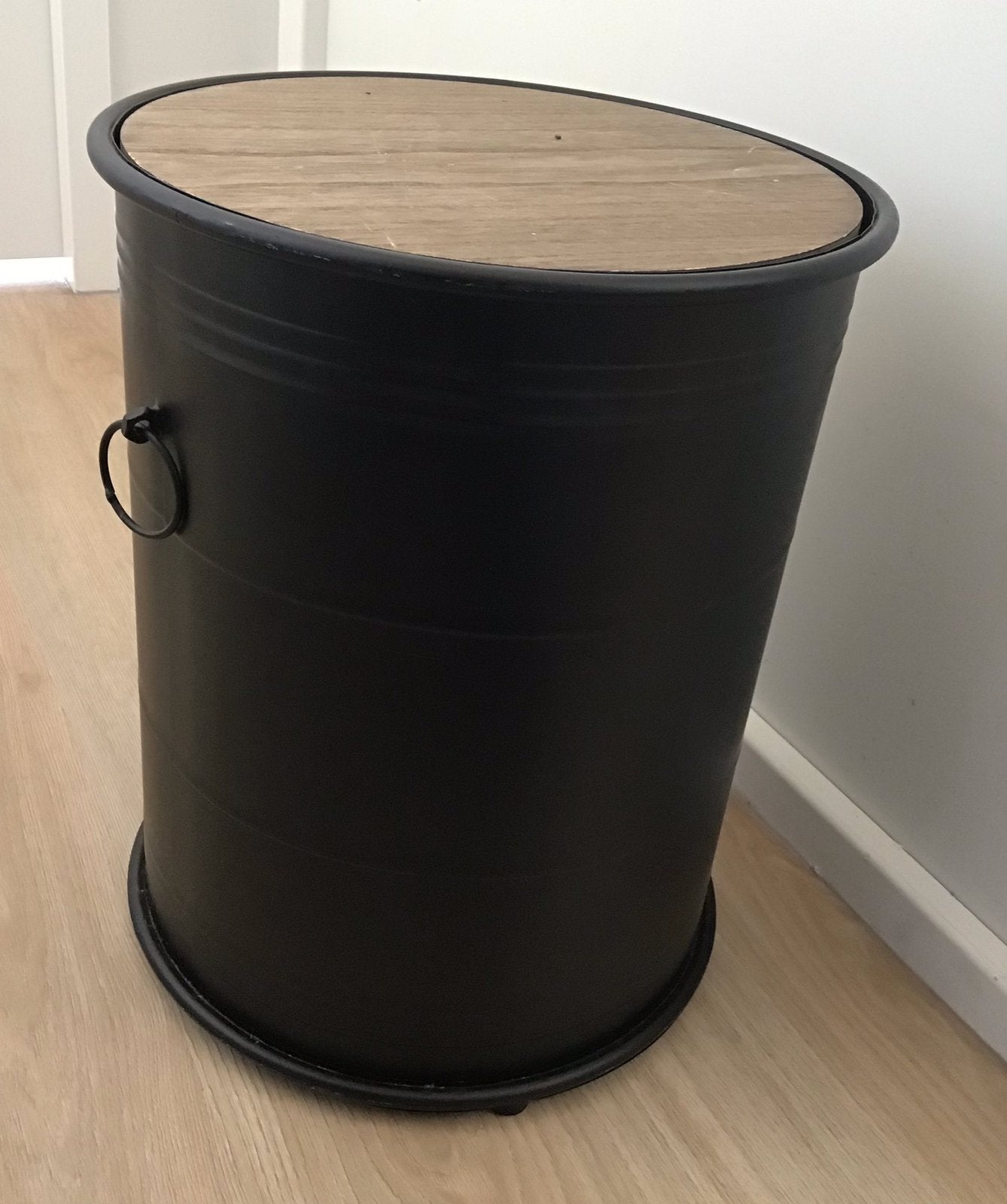 Zwart metalen ton met houten deksel (voor bijv speelgoed), Ophalen, Gebruikt, Zwart, Overige typen